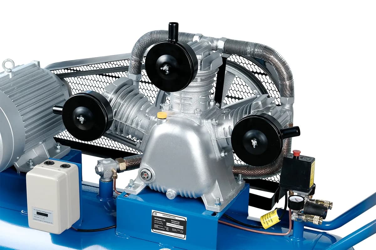 Компрессоры поршневые NCE300/1150