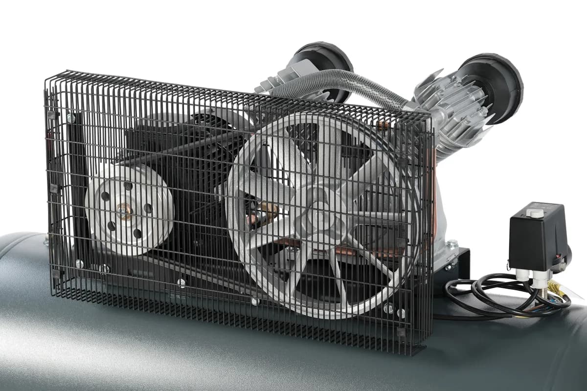 Компрессоры поршневые NCP300/880