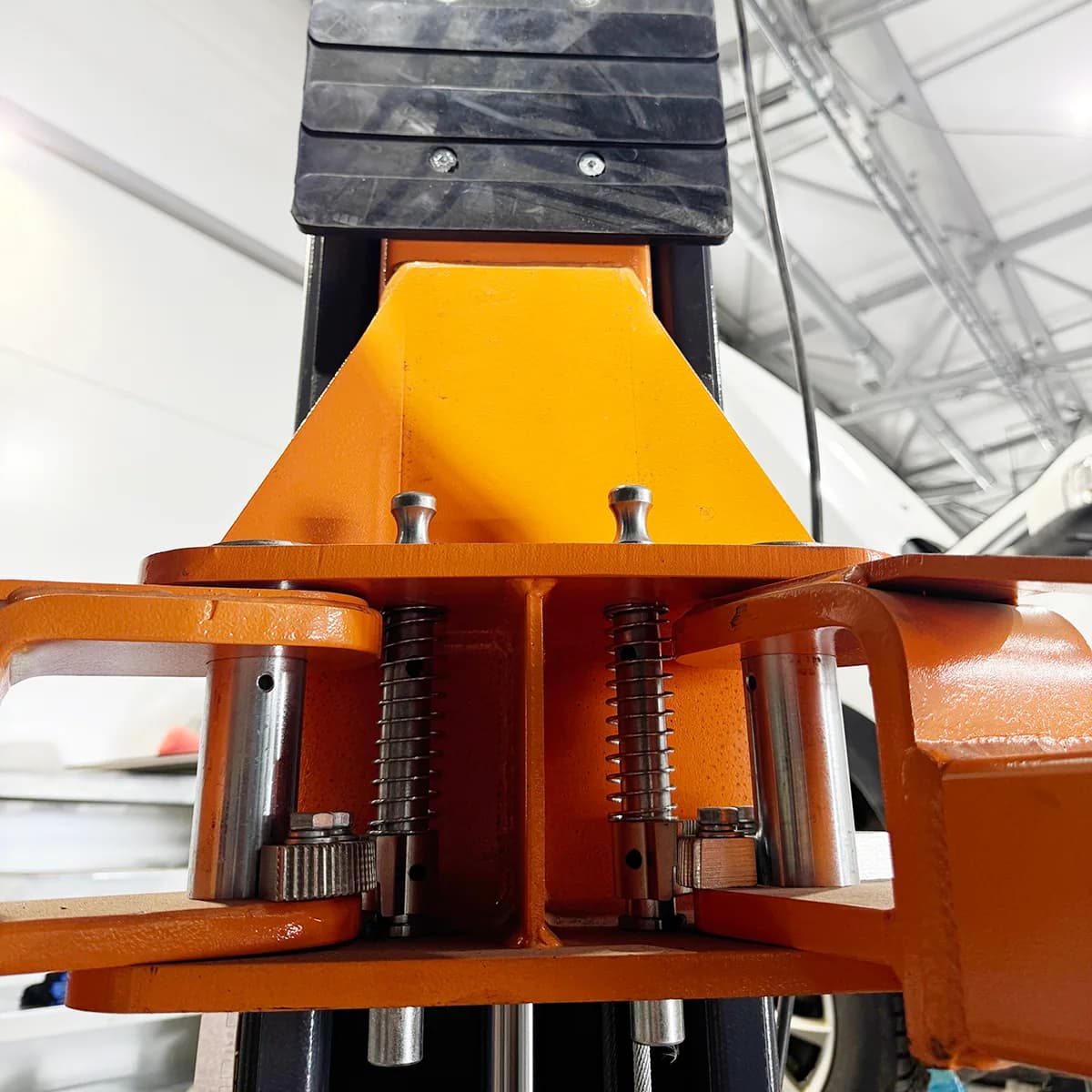 Подъёмники двухстоечные WDK-526
